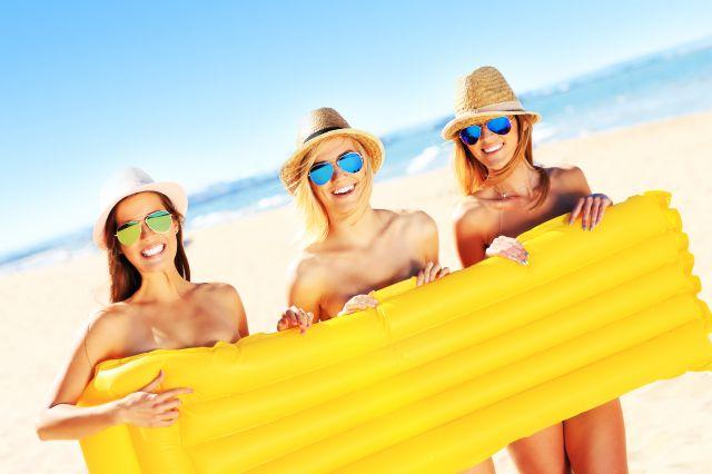 Robi się gorąco! Oto 5 spośród najlepszych plaż topless na świecie