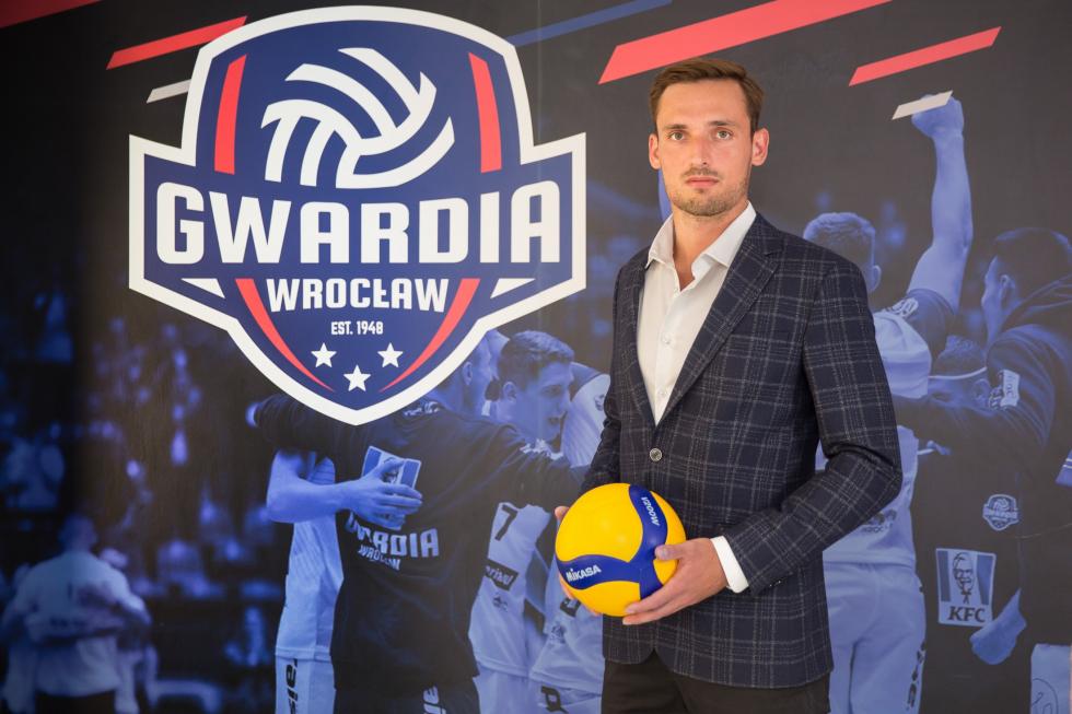 Medalista we Wrocawiu – Bartosz Pietruczuk siatkarzem KFC Gwardia