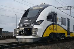 Wrocław - Nowoczesne pociągi dla Dolnoślązaków  - Koleje Dolnośląskie podpisały z bydgoską Pesą porozumienie